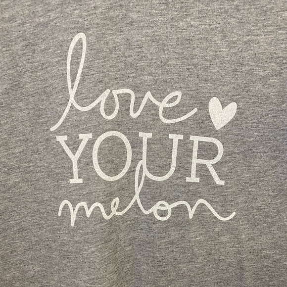 Love Your Melon Grey Classic Short Sleeve Size Small - Picture 2 of 8